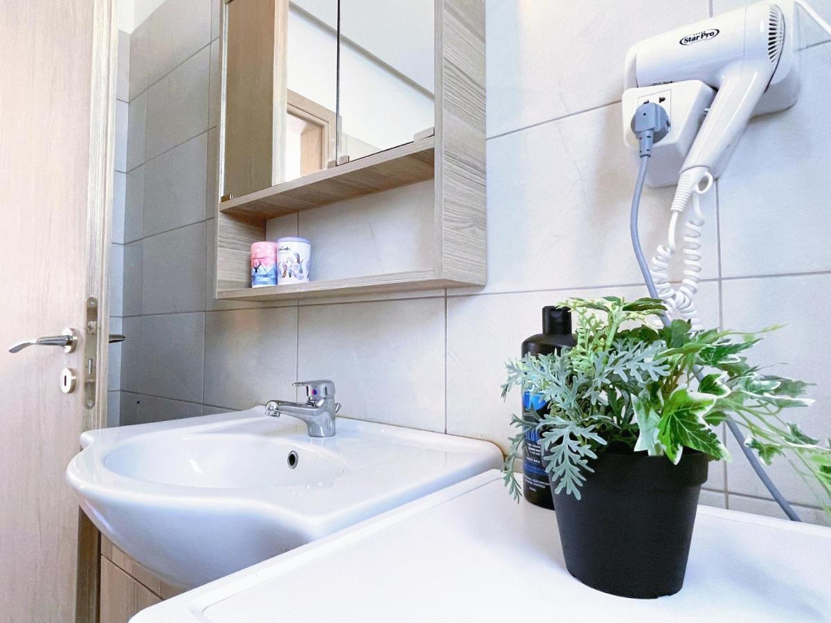Wsd Luxury Stylish 1Bd Apt With City View Balcony Атина Екстериор снимка